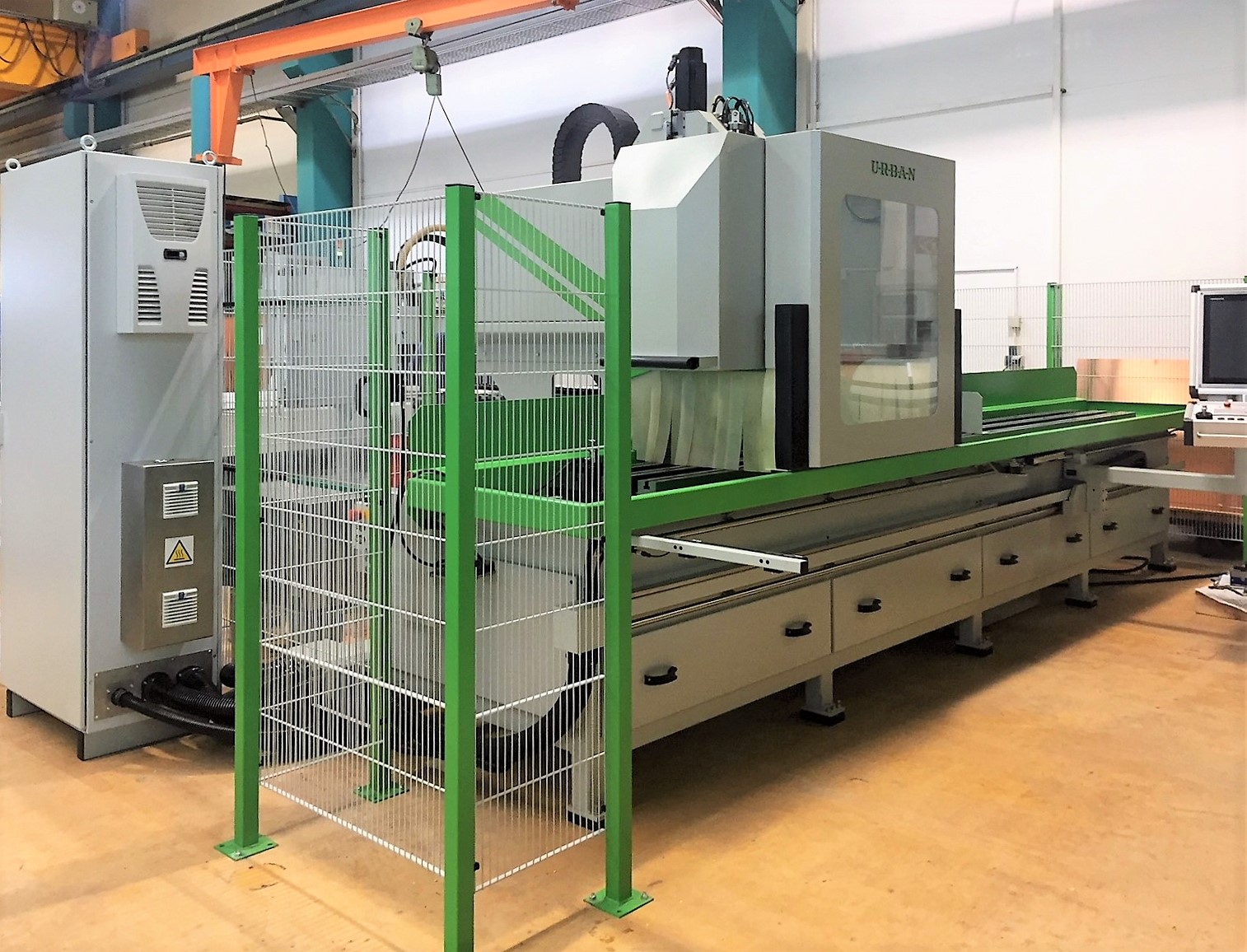 Neues CNC Profilbearbeitungszentrum